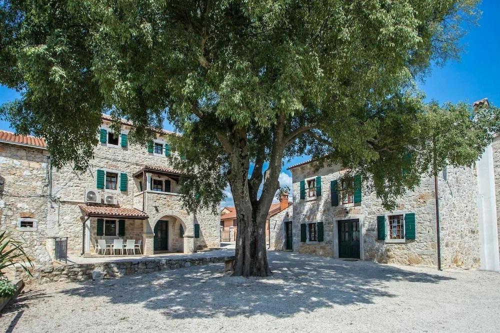 Villa Antonci-18, Pool, 3 Houses, Jacuzzi, Private Territory Antonci  외부 사진